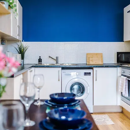 Large Duplex In Centre! Lime Street! Football! Ideal For Stag And Hen Do Stays!