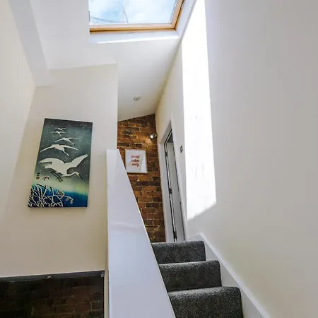 Large Duplex In Centre! Lime Street! Football! Ideal For Stag And Hen Do Stays! Lägenhet *