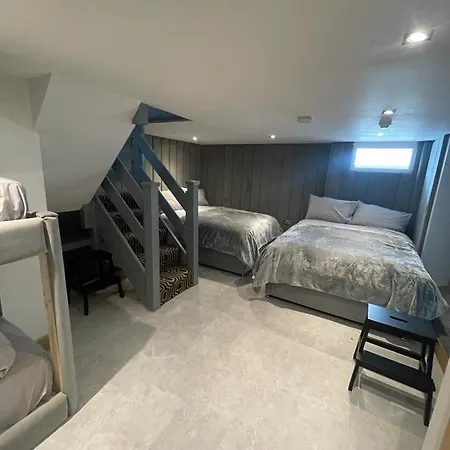Belvedere - 83 Mount Pleasant * Liverpool