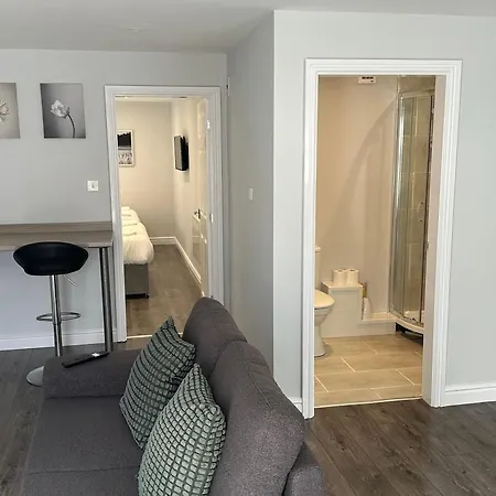 Smeaton Serviced 3* Liverpool