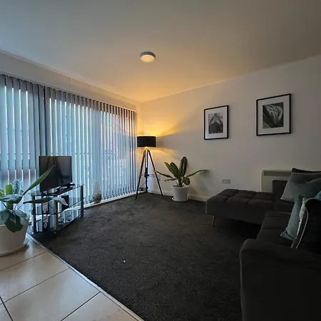 Stunning Centre Apartment, Benson Street, 1 Διαμέρισμα *