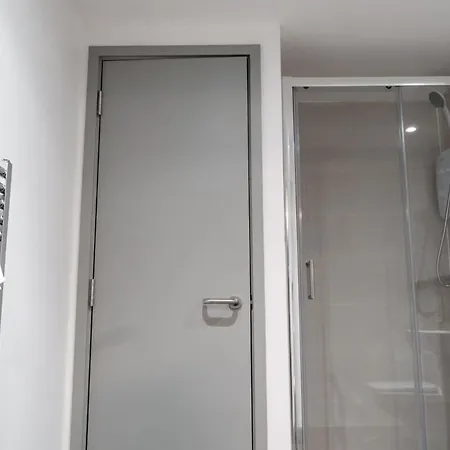Appartement Modern 1 Bed In Centre *
