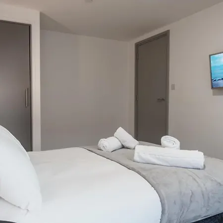 Modern 1 Bed In Centre Appartement *