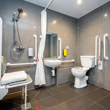 Staycity Waterfront מלון דירות