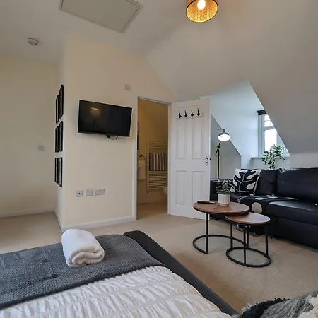 Ferienhaus Large 4-bedrooms House Near Centre Free Parking Liverpool