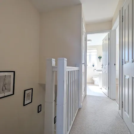 Large 4-bedrooms House Near Centre Free Parking Liverpool