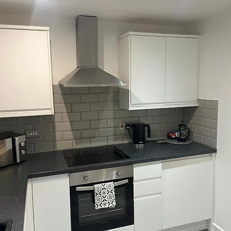 5 Halifax House, 3 * Liverpool