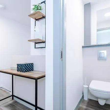 Stunning Duplex In Liverpool, Available For Long Term Appartement
