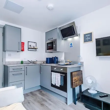 Stunning Duplex In Liverpool, Available For Long Term Appartement