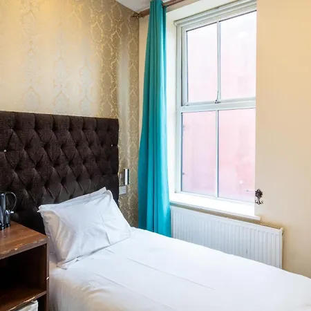 Trivelles Seaforth Отель 3*