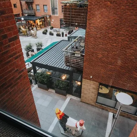 Centre - East Village