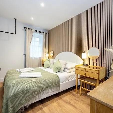 Guestready - Georgian Quarter Retreat With Terrace *