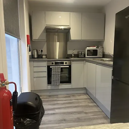 Luxury Oasis By Lvp - 1-bed With Sofa Bed, Sleeps 4 Liverpool