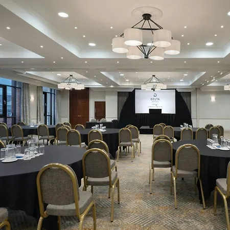 Delta By Marriott Centre Hotel 4*