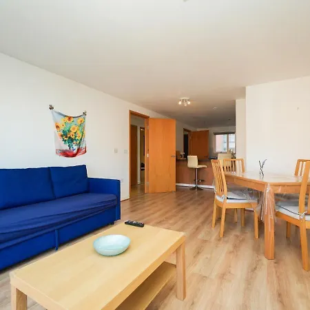 Luxury Two Bedroom Centre شقة ليفربول