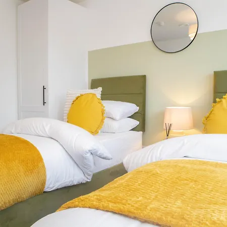 Апартаменты Renaissance - 2bed - Sleeps 7 -