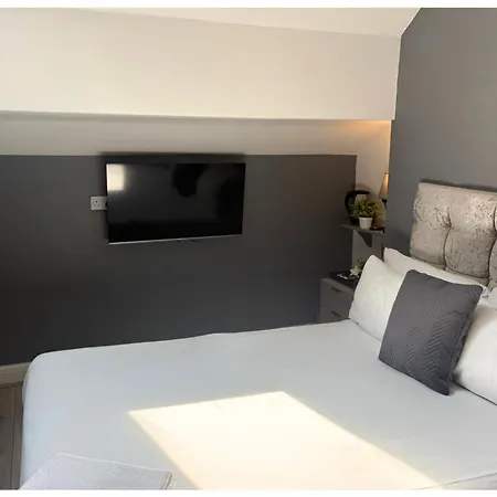 Anfield Hotel 3*