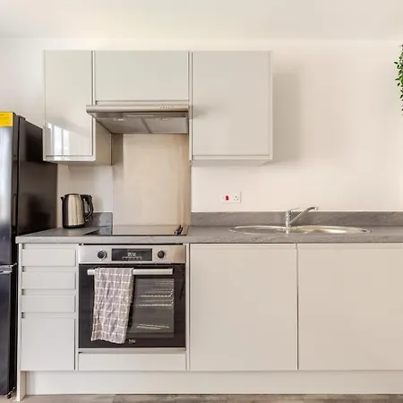Retreat By Lvp - Stylish 1-bed Perfect For Business & Leisure *