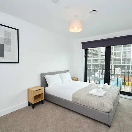 דירה Modern & Spacious 2 Bedroom