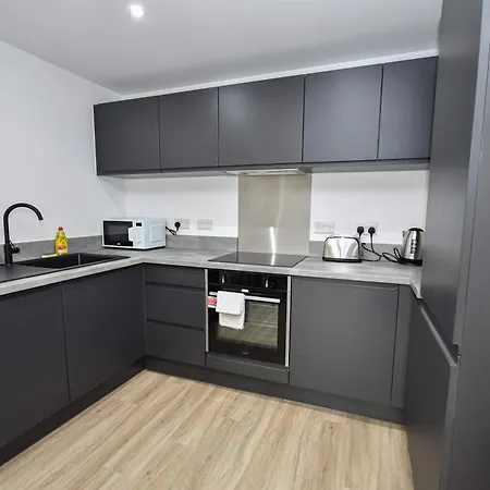 דירה Modern & Spacious 2 Bedroom *