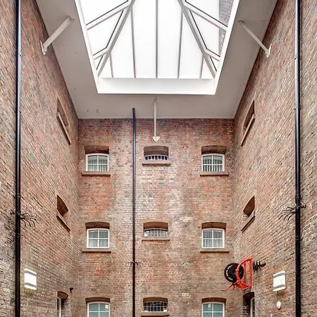 Aparthotel Caro Short Main Bridewell