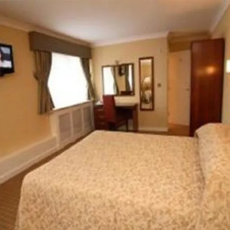Otel The Park 3*