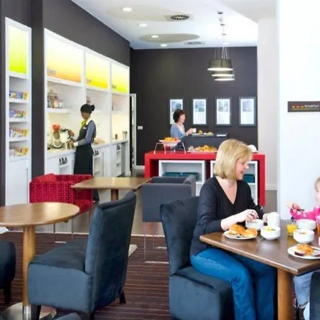 Hotel Hampton By Hilton Centre