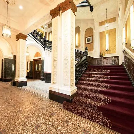 Doubletree By Hilton &