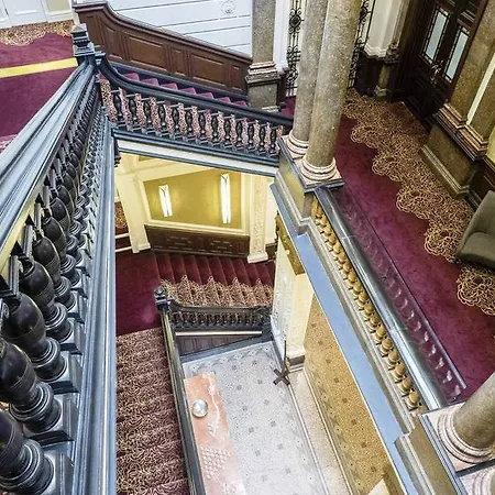 Doubletree By Hilton & Liverpool