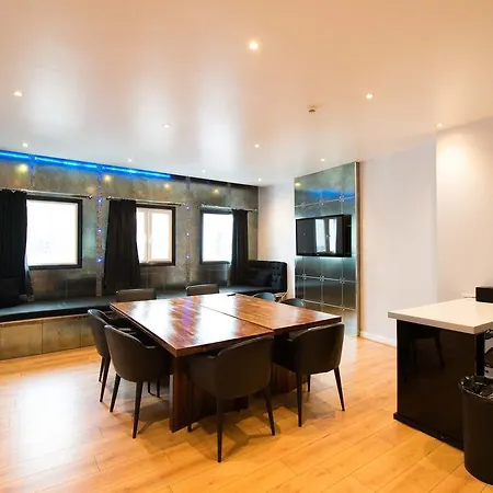 Signature Living At Matthew Street *