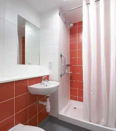 Travelodge Stonedale Park Hotel 3*