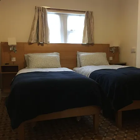 The Knowsley - Not Open To The Public 2* Liverpool