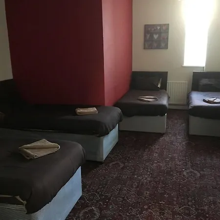 Konukevi Castle 86-88 Sheil Rd L6 3af 3*