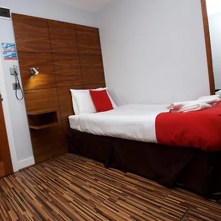 Hotel Cocoon @ International + 3*