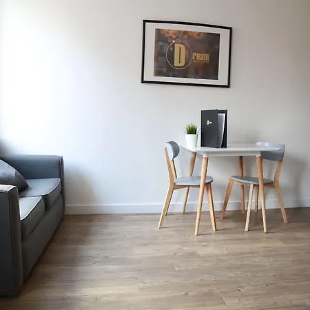 Aparthotel Dream Apartments Liverpool 4*