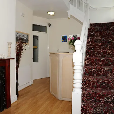 Castle 86-88 Sheil Rd L6 3af Konukevi Liverpool