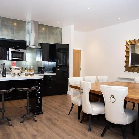 Signature Living At Matthew Street *