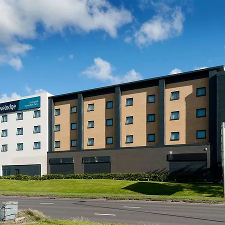 Travelodge Stonedale Park Hotel 3*