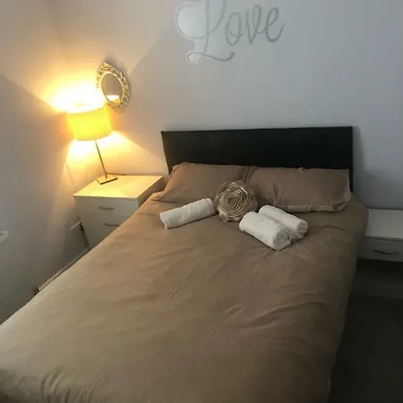 Cheapsleepz 49 Moscow Drive Gæstehus