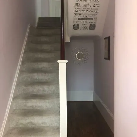 Cheapsleepz 49 Moscow Drive Gæstehus 3*