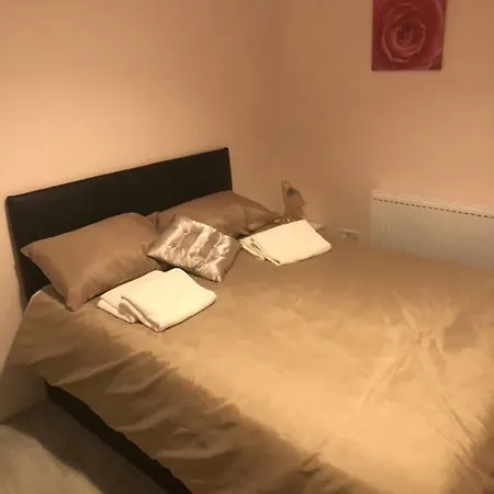 Cheapsleepz 49 Moscow Drive Gæstehus Liverpool