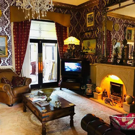 Konukevi Castle 86-88 Sheil Rd L6 3af