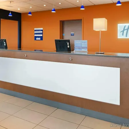 Express John Lennon Airport Otel 3*