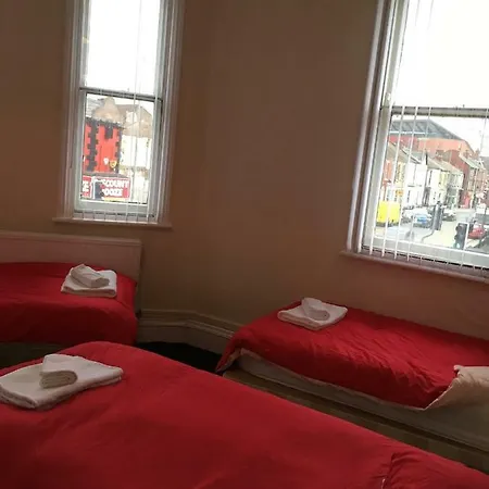 Отель The Glenbuck Anfield