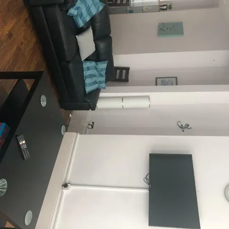 Gæstehus Cheapsleepz 49 Moscow Drive 3*