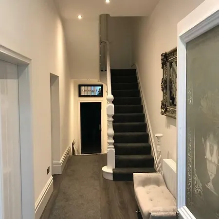 88 Anfield Road Bed & Breakfast