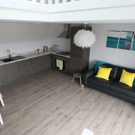 2 Serviced In Childwall-south - Each Sleeps 6 Liverpool