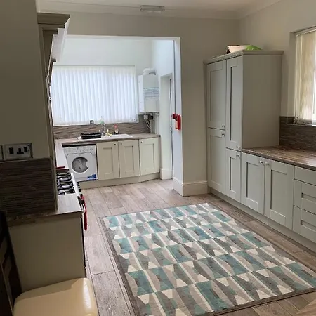 Cheapsleepz 49 Moscow Drive 3* Liverpool