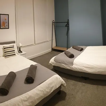 Apartamento 4 Bedrooms, Sleeps 10, Near Lfc & Efc Liverpool